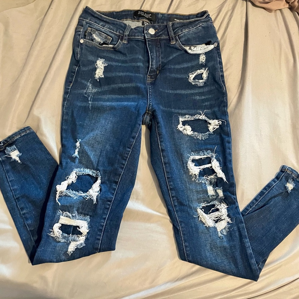 Judy Blues size 7/28 patched skinny jeans.